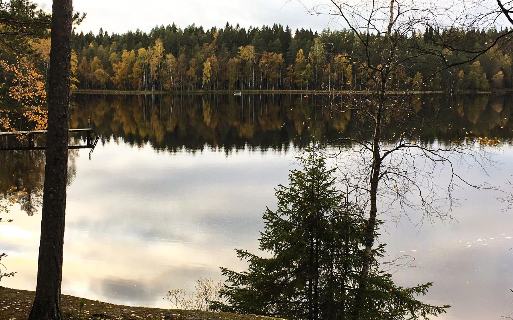 Kintulammin tunnelmallista maisemaa.